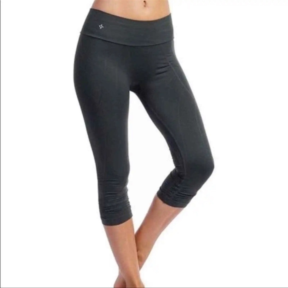 NWT NUX Women's Ruched-Trim Mesa Capri Leggings
